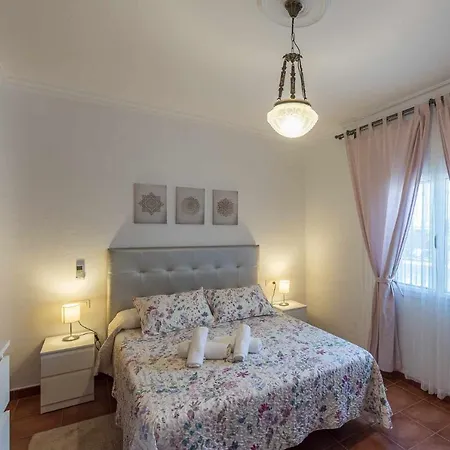 Entre Olivos Holiday home *