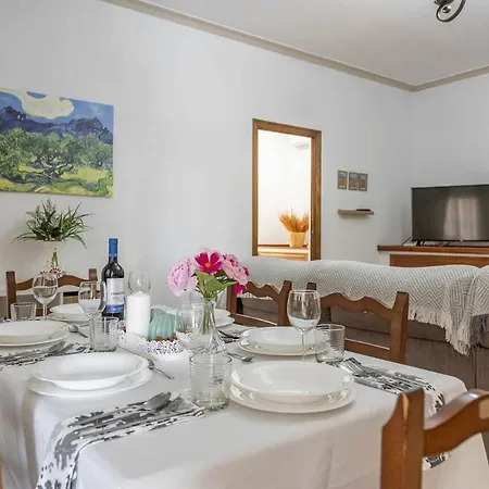 Holiday home Entre Olivos